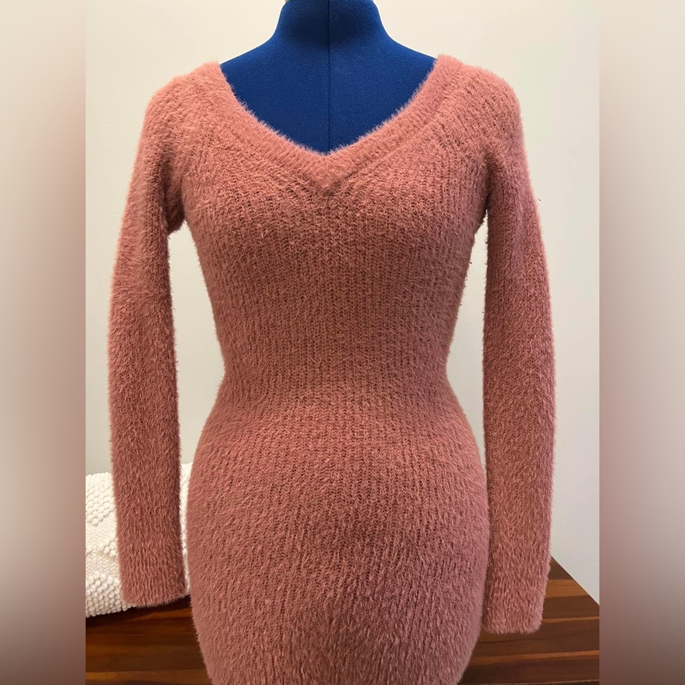 Very comfy sweater from Abercrombie and fitch. Good as new.